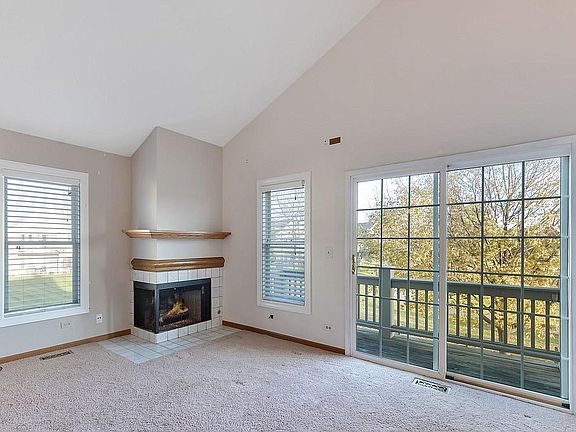 4th image of 263 Doral Ct