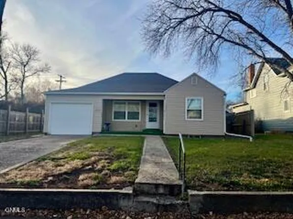 117 3rd St NW, Watford City, ND 58854