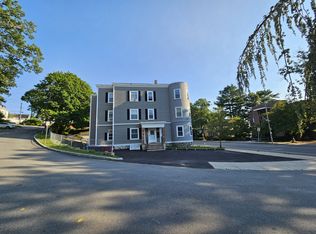 1 Reading Hill Ave, Melrose, MA 02176
