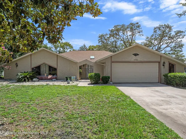 7940 Ravenwood Cv, Spring Hill, FL 34606