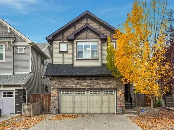 65 E Sage Bank Cres NW, Calgary, AB T3R 0J2