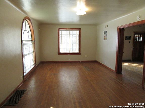3rd image of 817 Gulf St