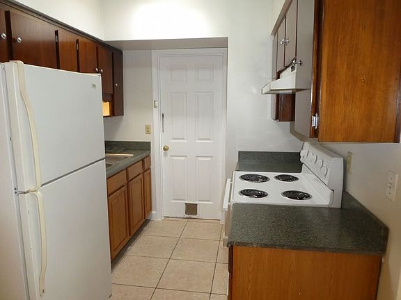 5th image of 228 Concord Dr