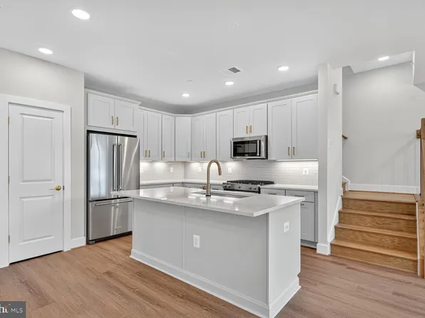 142 Pepperell St, Alexandria, VA 22304