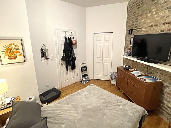 2nd image of 1428 W Cullerton St #1W