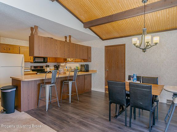4th image of 758 2nd Ave SE