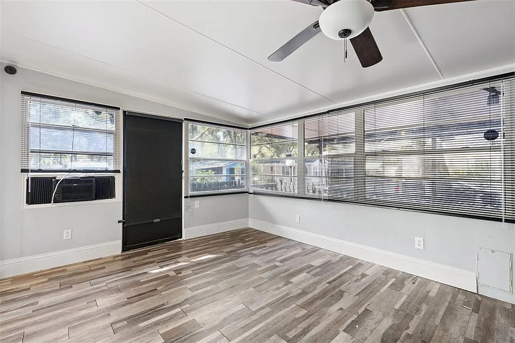 2 bed, 1.0 bath, 792 sqft, $1,395 — Photo 4