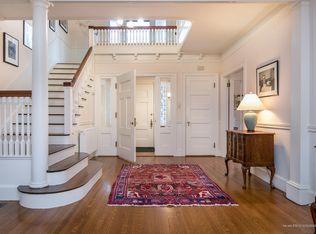 18 Neal St, Portland, ME 04102