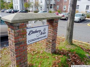 65 Whitefield Ave #320, Ocean Grove, NJ 07756