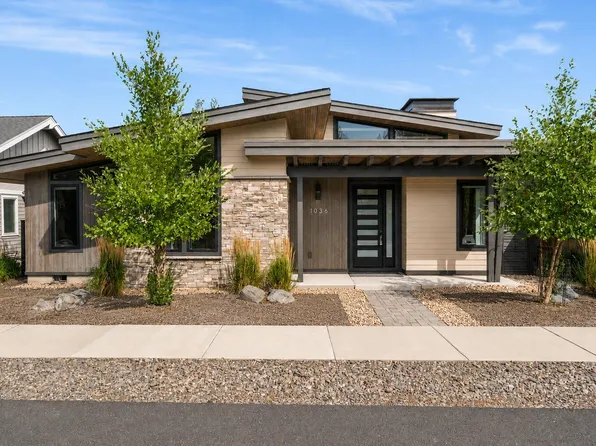 1036 N Forest Edge Dr, Sisters, OR 97759