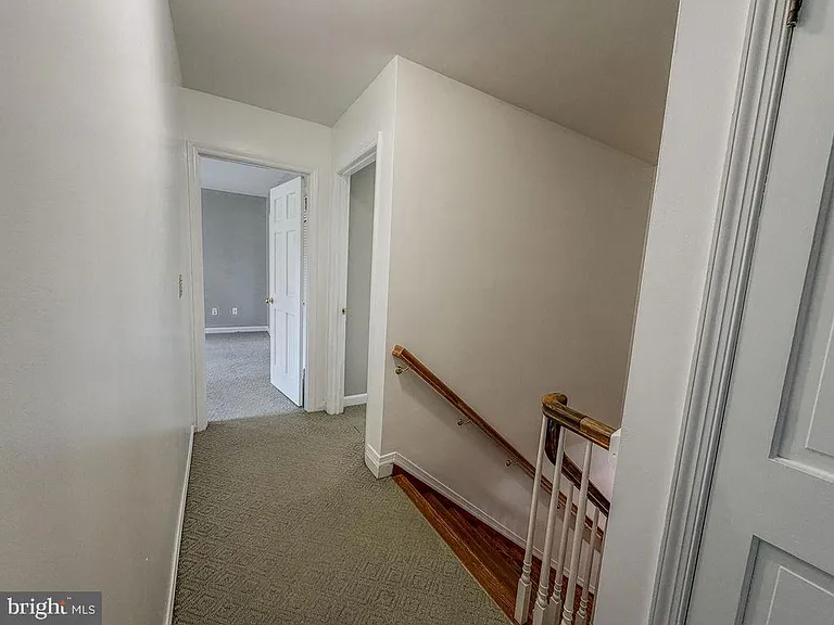 11 Hickory Ln — Photo 33