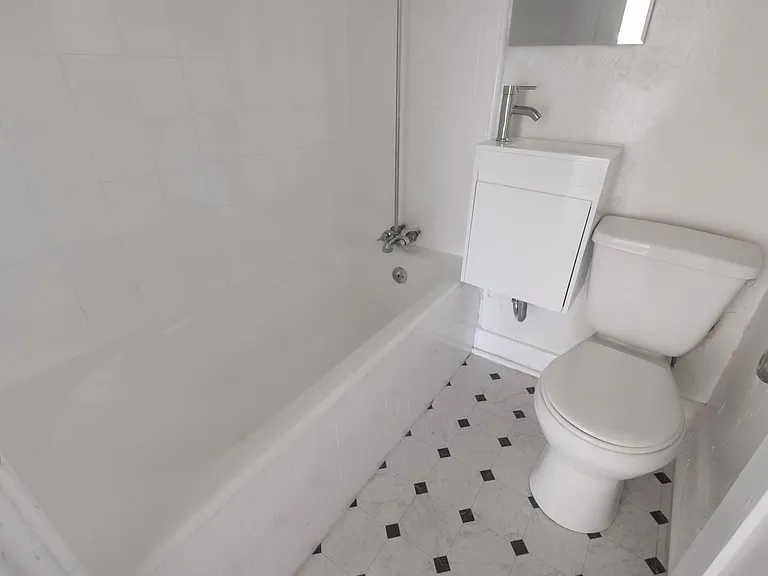 4309 S Main St — Photo 17