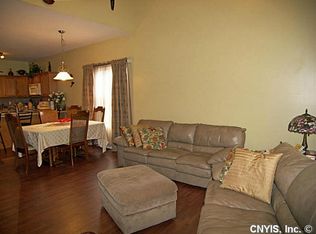 4119 Sandbar Ln, Liverpool, NY 13090