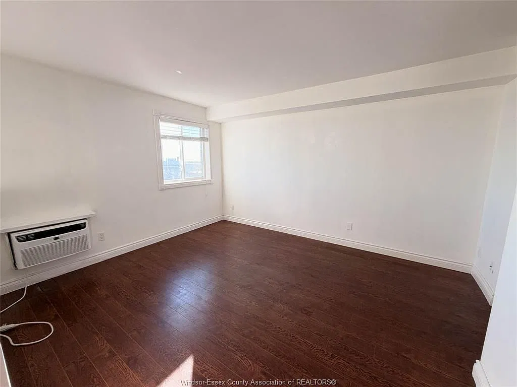 Studio, $1,250 — Photo 4