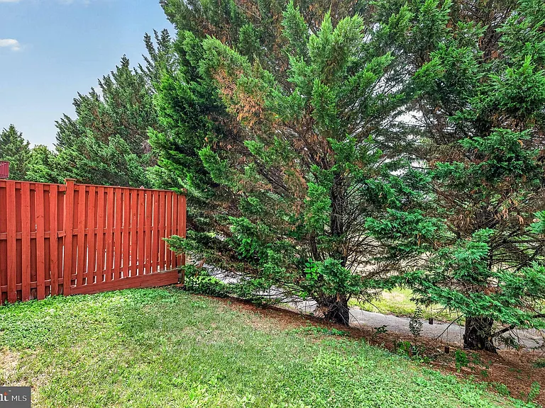 9743 Quiet Brook Ln — Photo 41