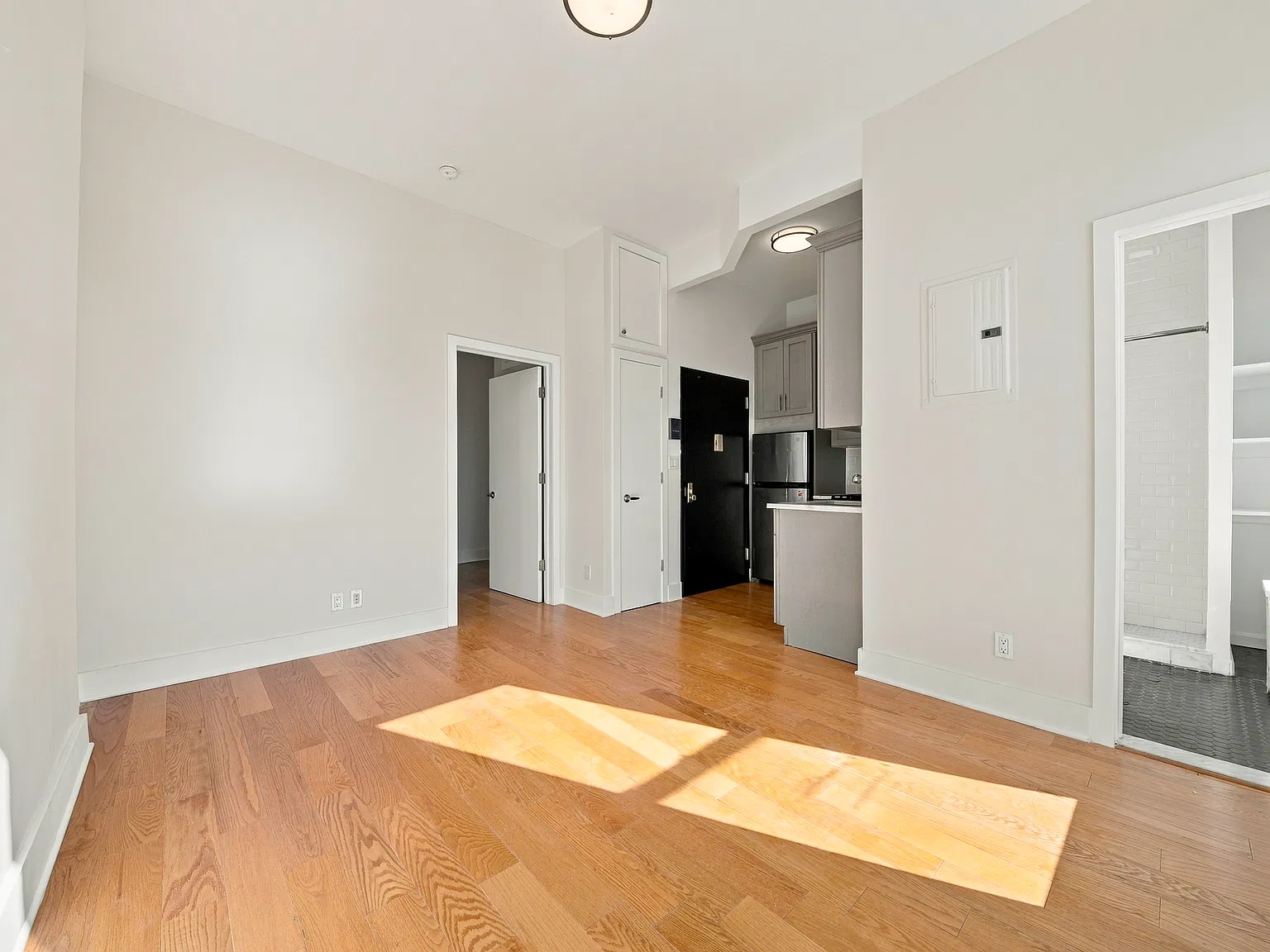 2901 Avenue D — Photo 3