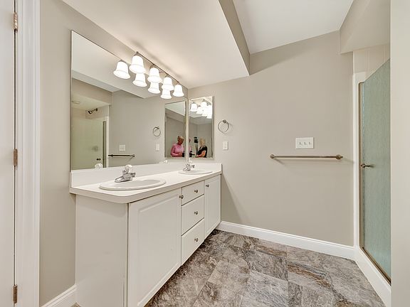 5th image of 101 Pond St #101