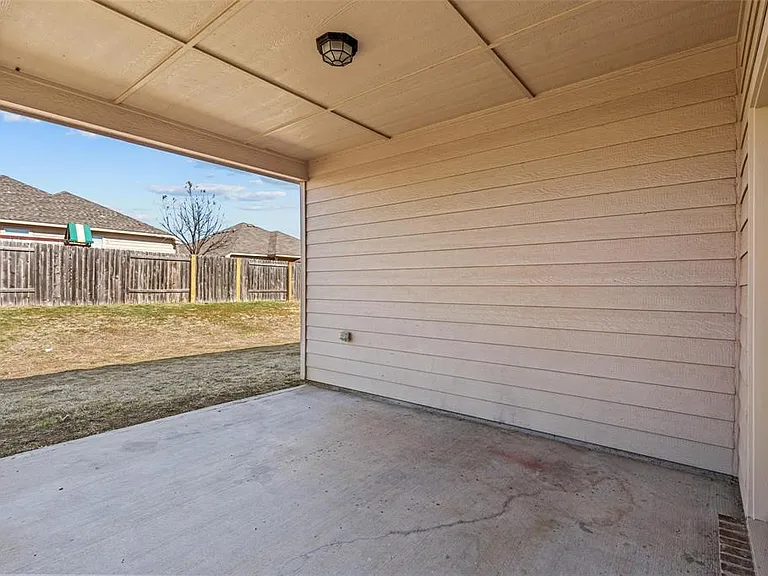 412 Riverbed Dr #412 — Photo 1