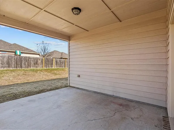 412 Riverbed Dr #412, Crowley, TX 76036