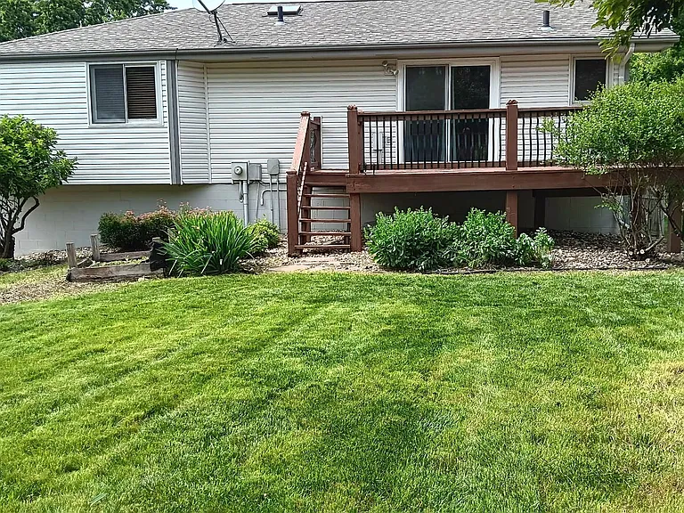 11215 Ellison Ave — Photo 2