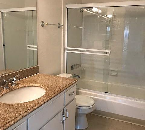 4th image of 808 Comet Dr #3-U