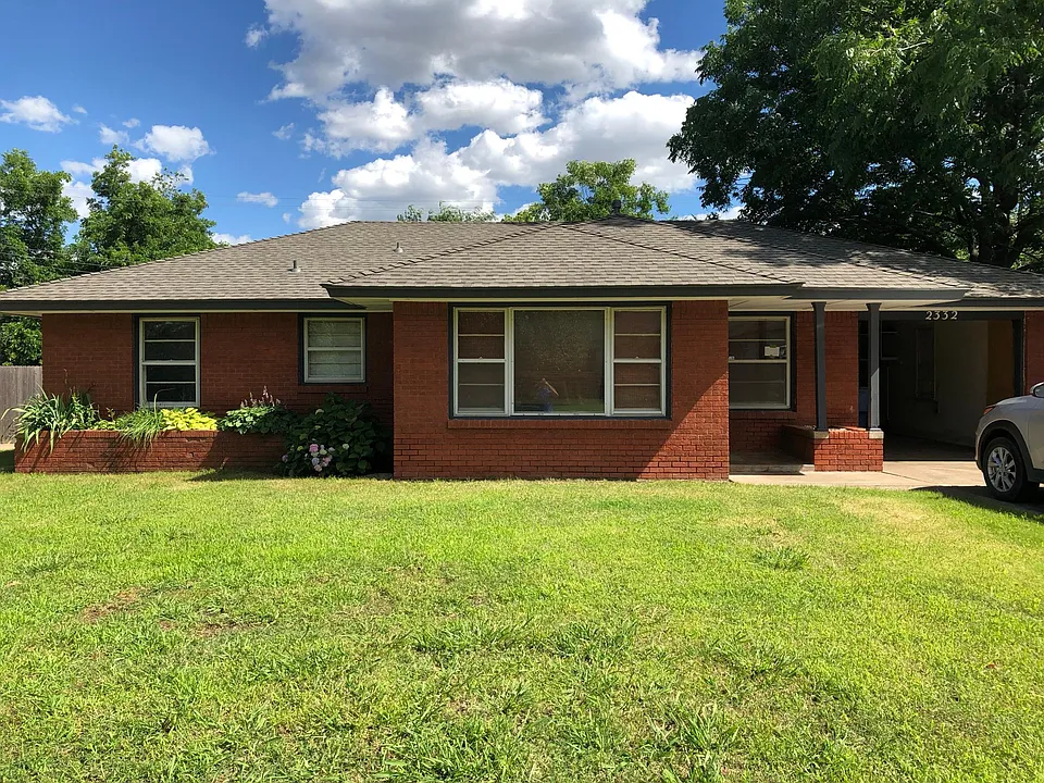 2332 Ashley Dr