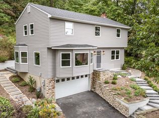 9 Alfred Ct, Huntington, NY 11743