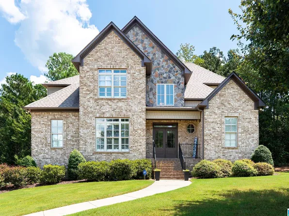 212 Grey Oaks Dr, Pelham, AL 35124