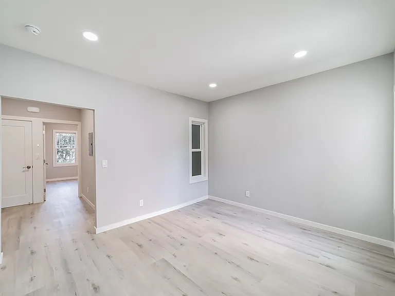 429 Linden St #429 — Photo 4