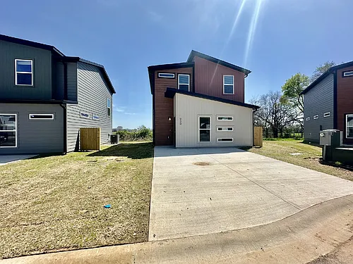 930 Maryland Ave Photo 1