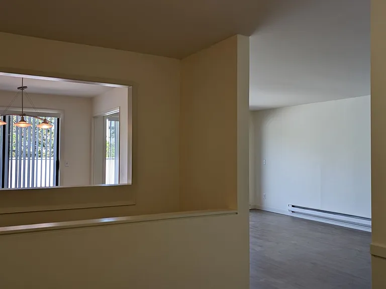 7930 SE 34th St #402 — Photo 9
