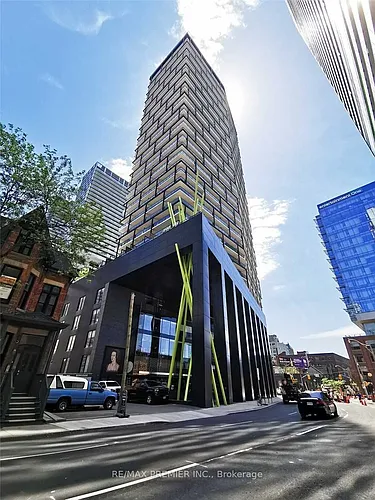 125 Peter St Photo 1