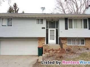 315 24th St NE, Rochester, MN 55906