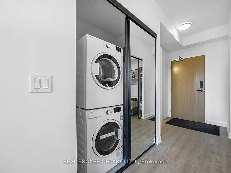 2369 Danforth Ave #210 — Photo 25