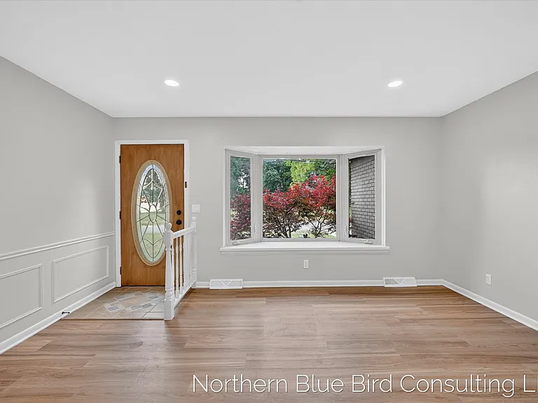 5610 Balfour Rd — Photo 4