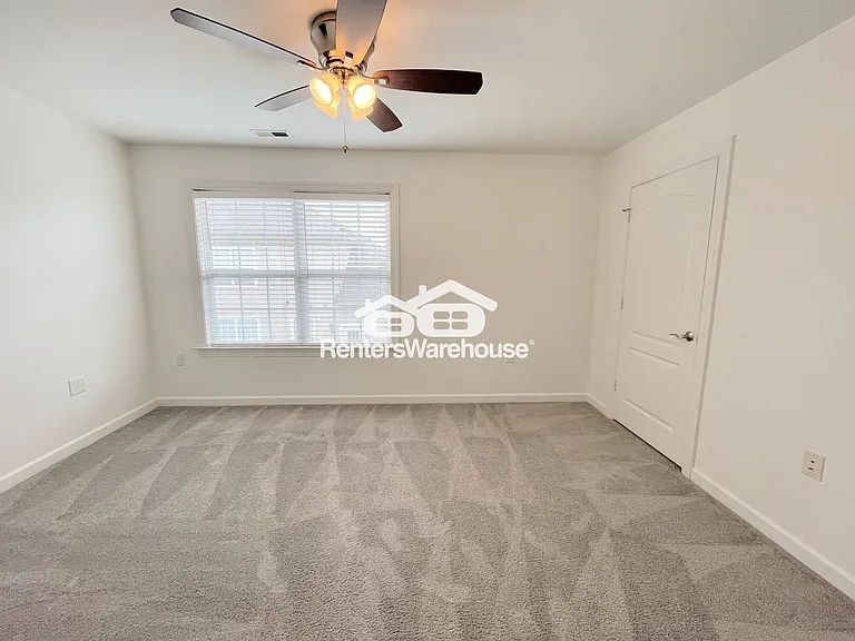 3932 Cromwell Park Dr — Photo 31