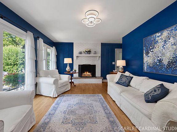 3rd image of 446 Hamilton Dr