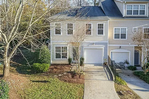 546 Elm Ave Photo 1