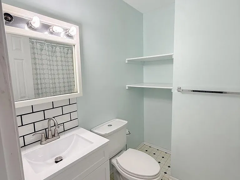9424 Sea Breeze Ct — Photo 21
