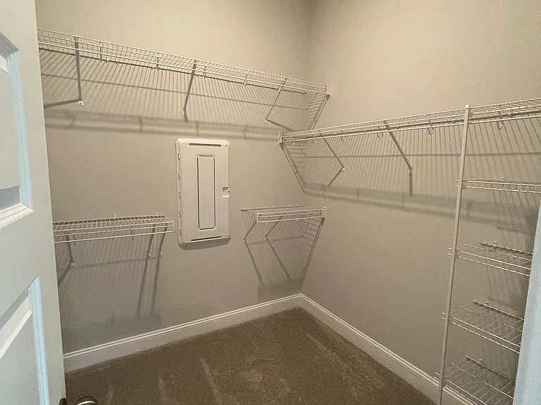 1931 Longhorn Ln — Photo 14