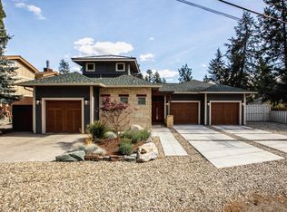 10848 N Lakeview Dr, Hayden Lake, ID 83835