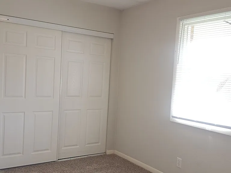 1115-1120 Doreen Ct — Photo 8