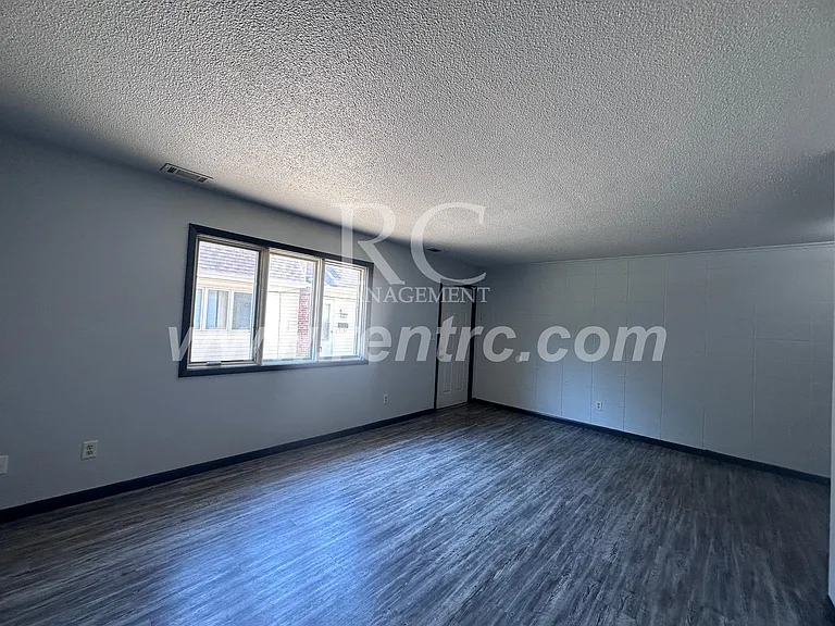 1005-8 Oak St — Photo 7