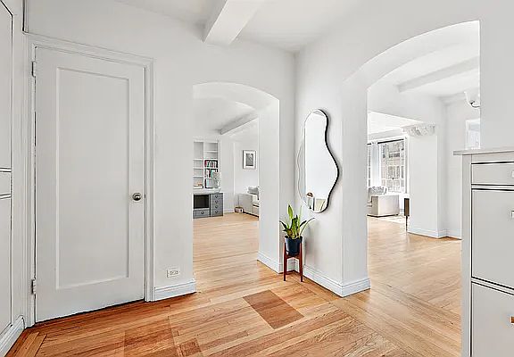 4th image of 350 W 57th St APT 10J