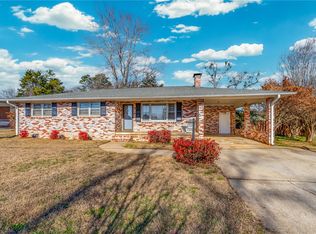 27 Whilden Dr, Williamston, SC 29697