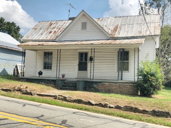 105 S Nash St