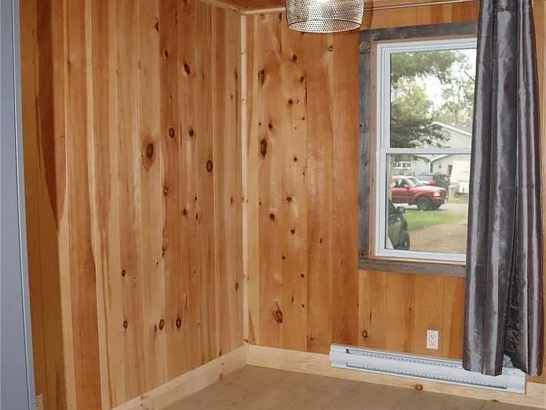 1056 Elm Rd — Photo 10