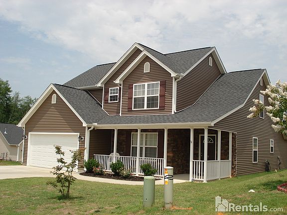 3rd image of 9 Cane Hill Dr
