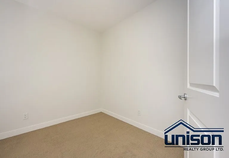 328 S 21st Ave SW #404 — Photo 21