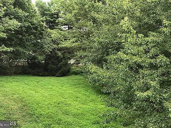 5th image of 1703 Broadfield Ln